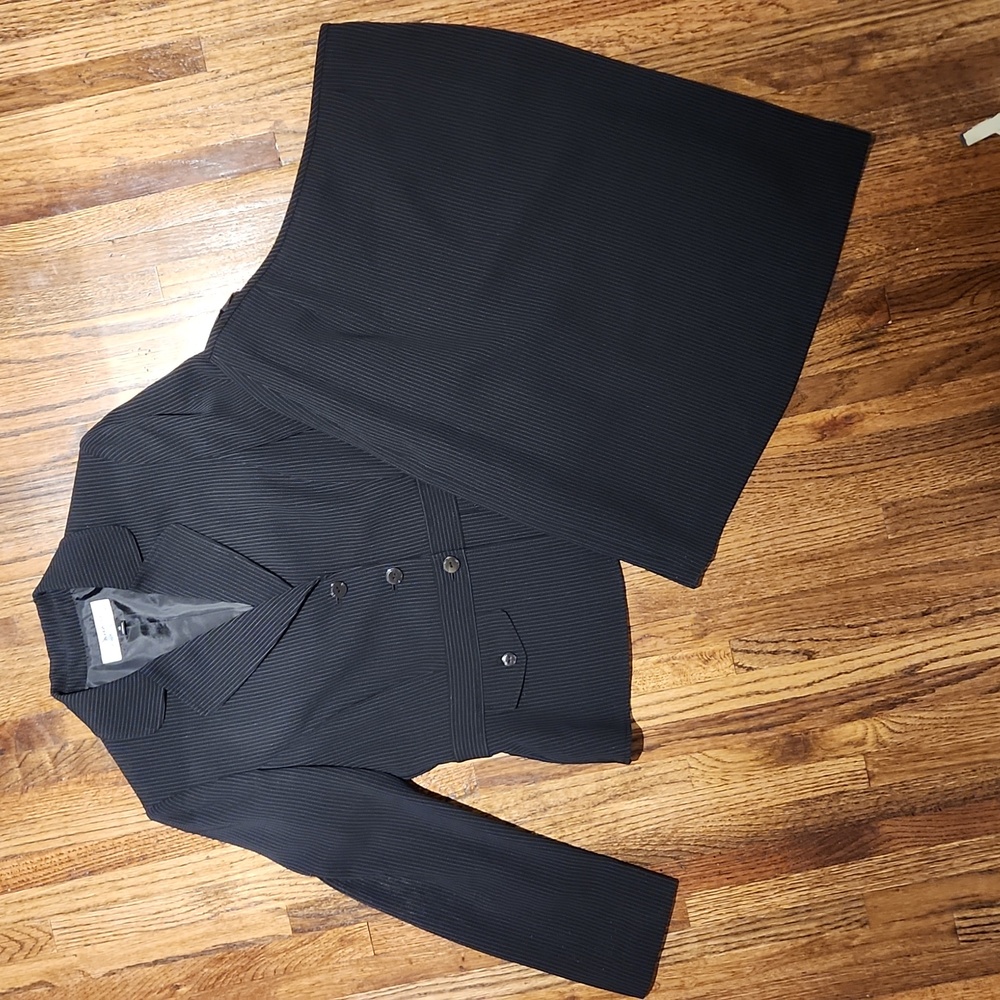 Tahari ASL Black Pinstripe Skirt Suit Size 10